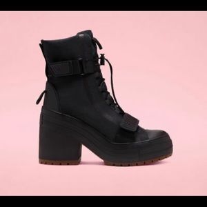 Converse Chuck Taylor All Star size 7 like new wore ones